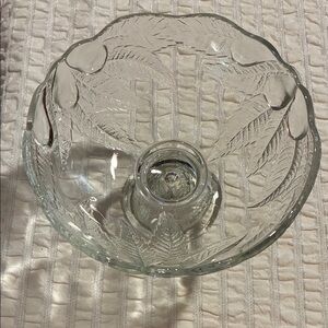 Vintage Telefloral 1985 Clear Glass Leaf Pattern Fruit Bowl